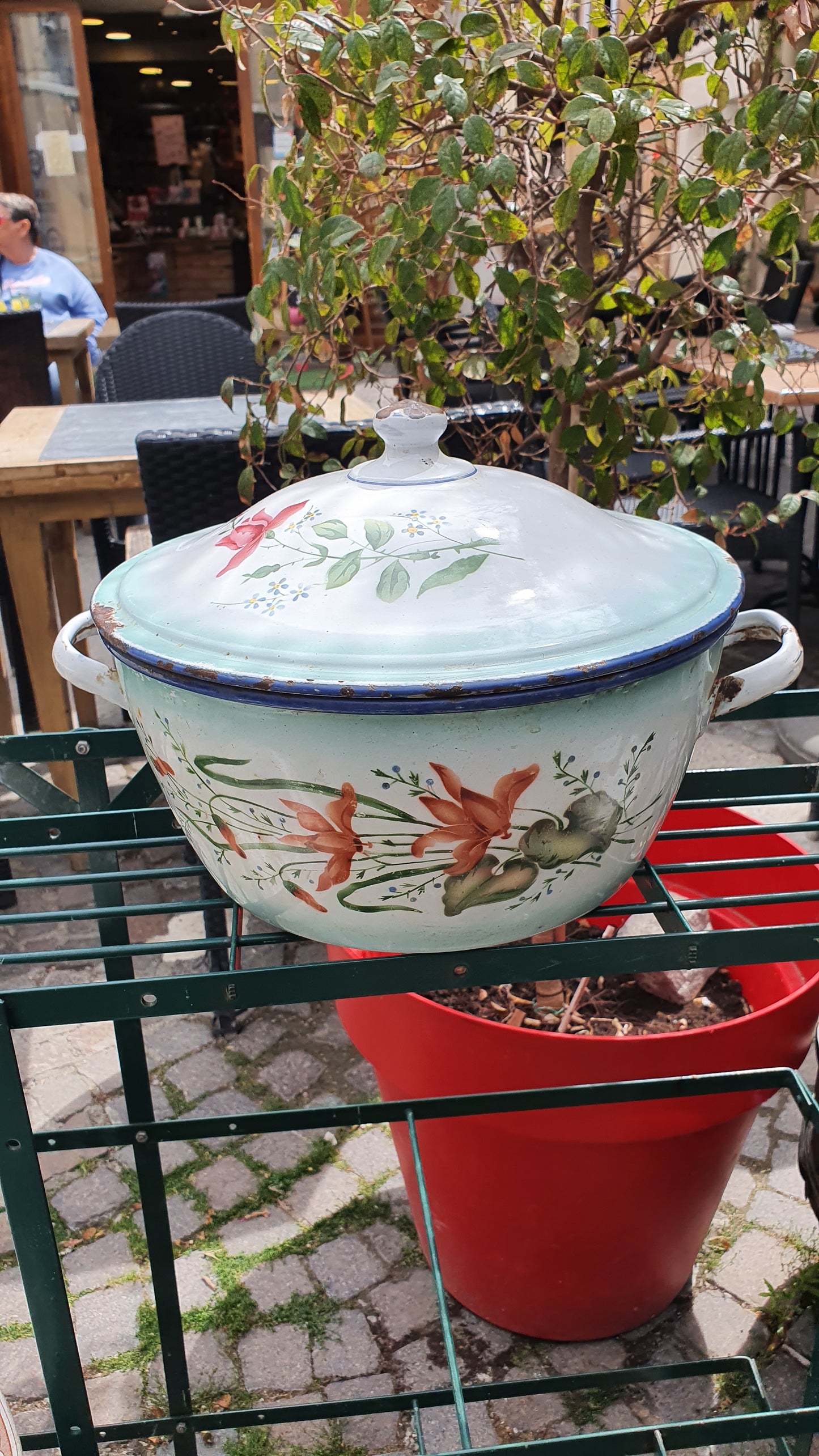 Soupière émaillée