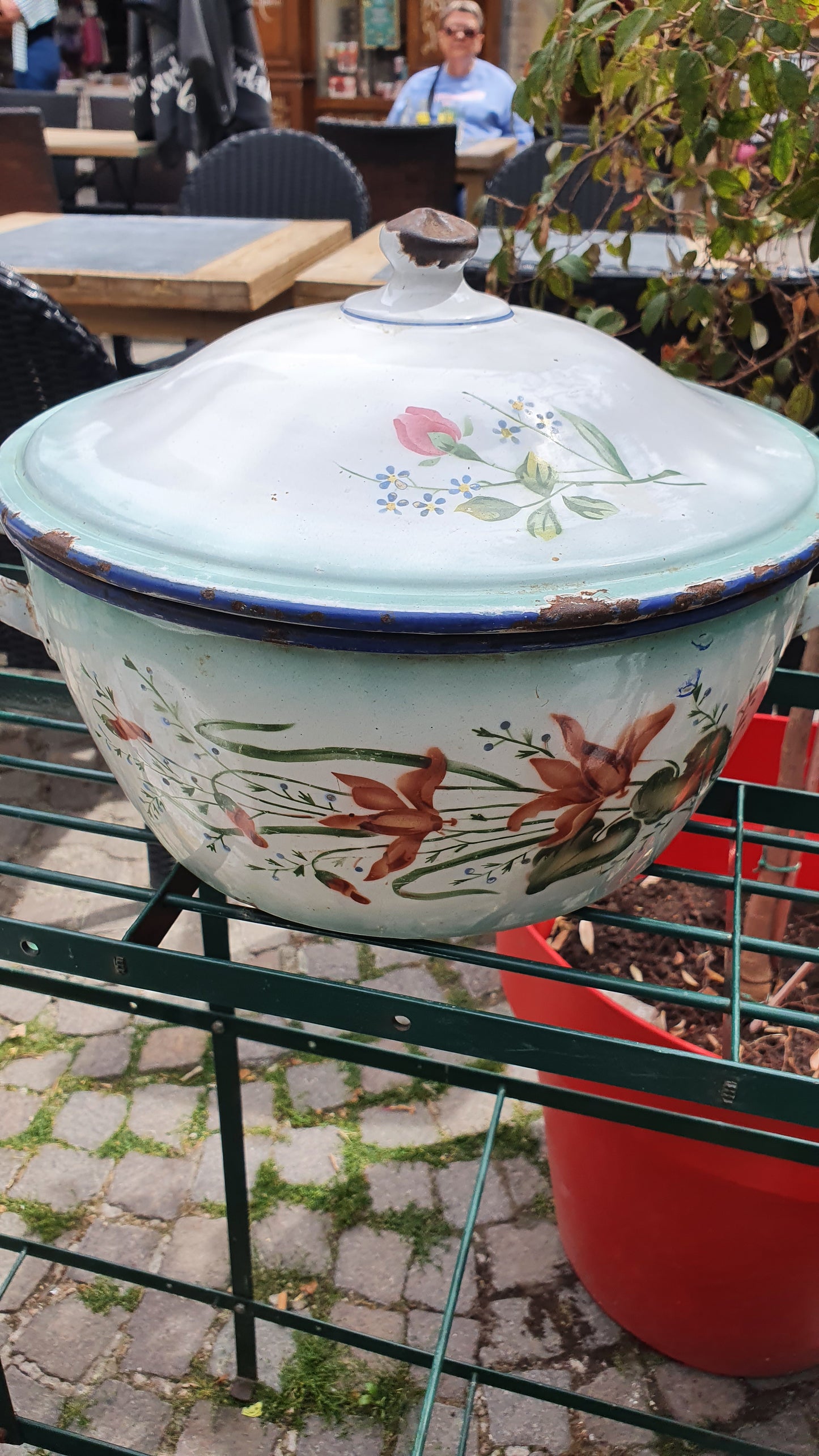 Soupière émaillée