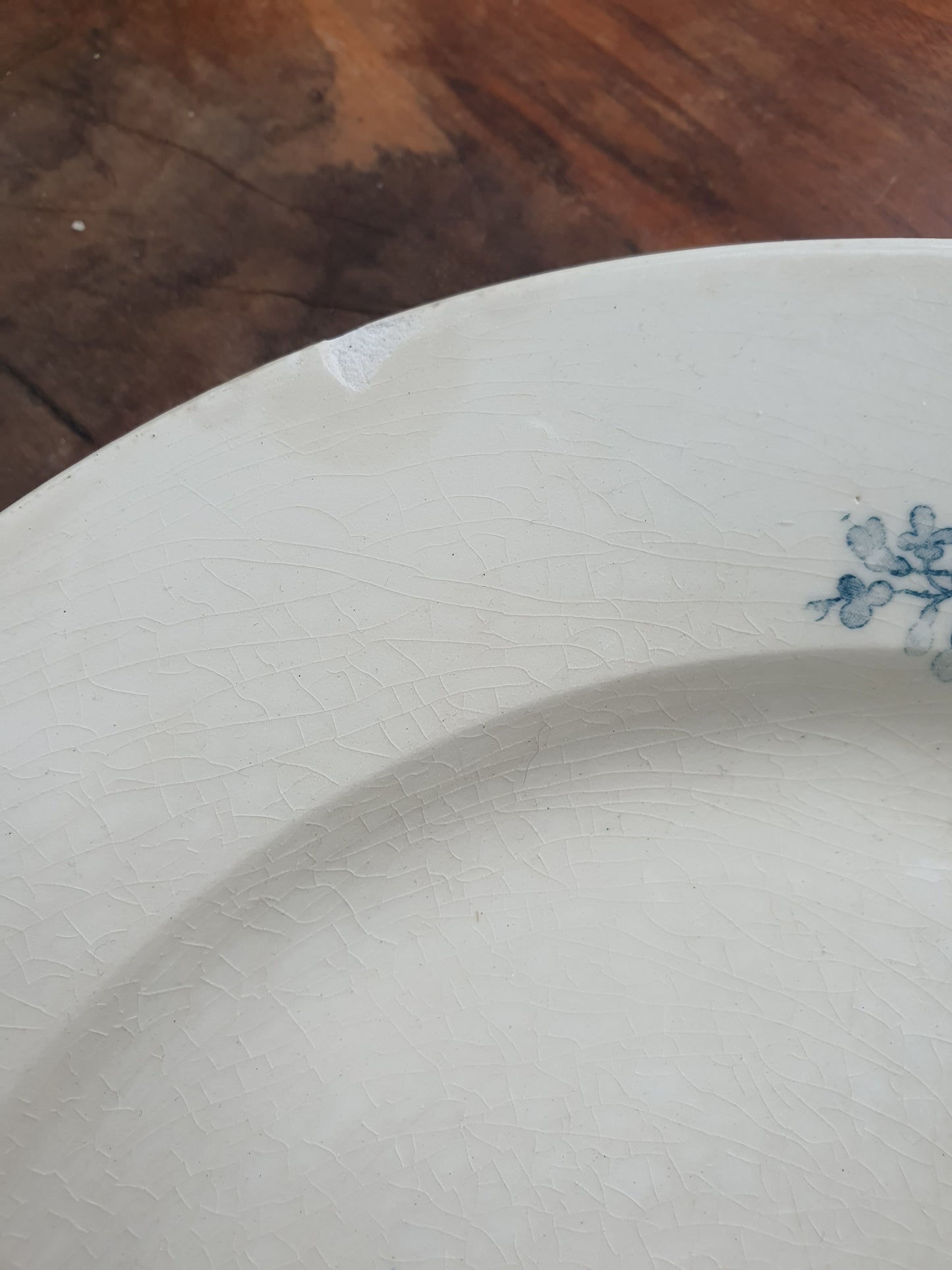Plat rond faïence de Girn