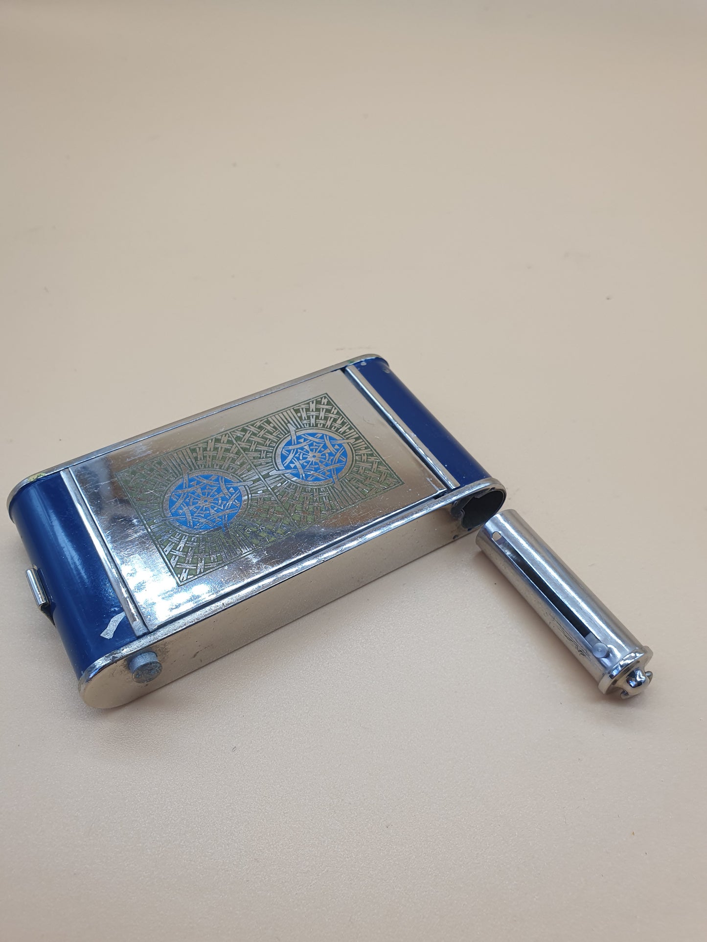 Minaudière porte-cigarettes