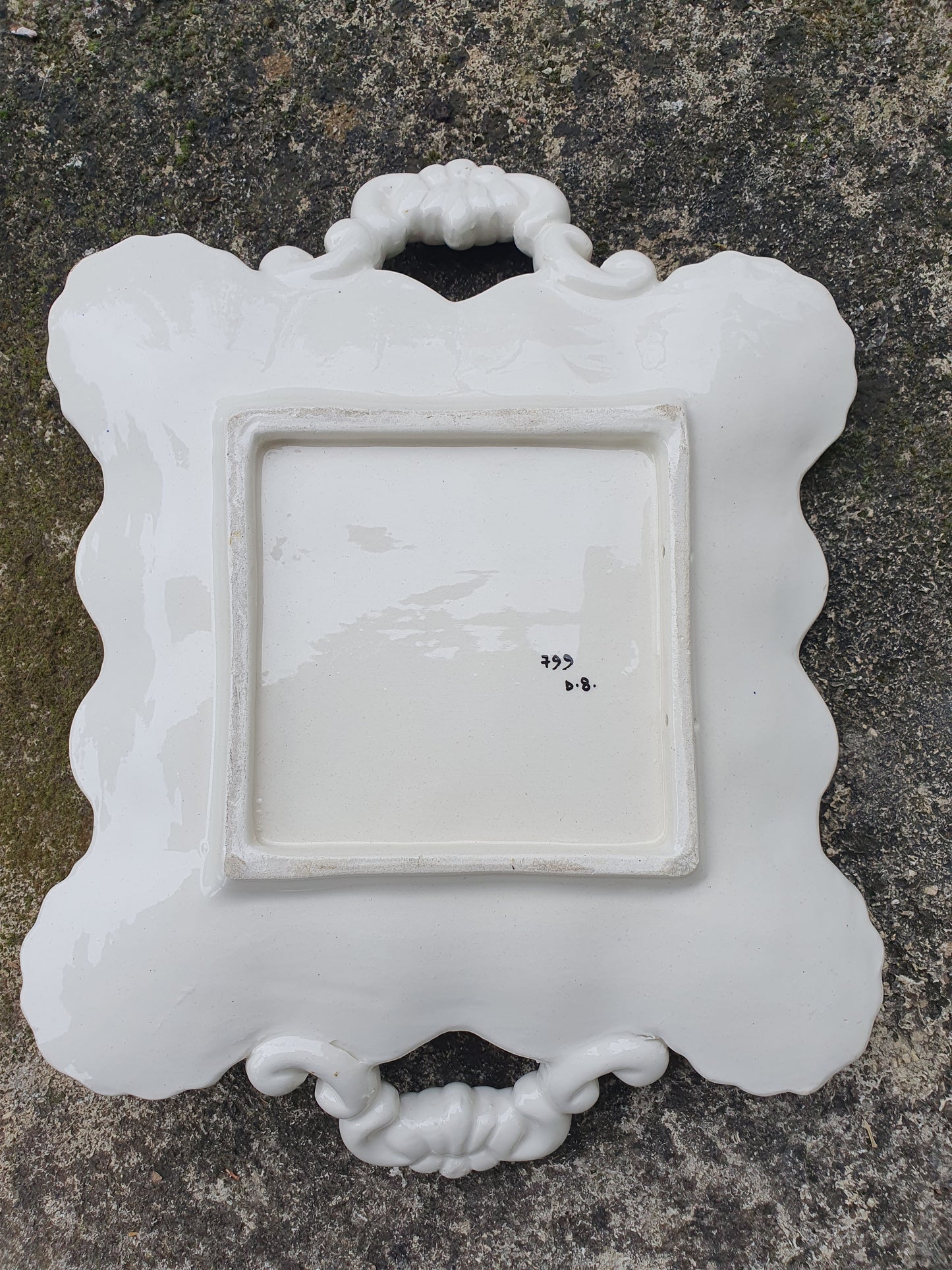 Plat faïence