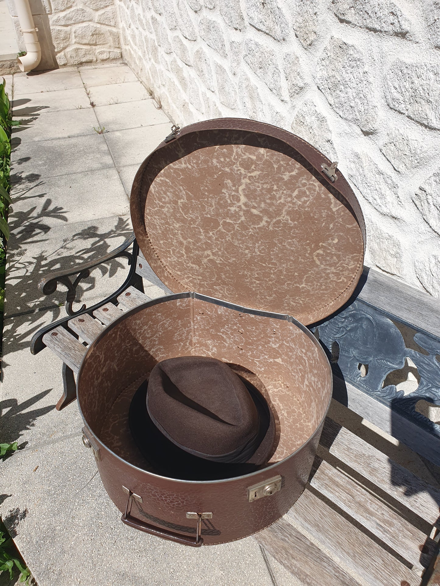 Valise à chapeaux