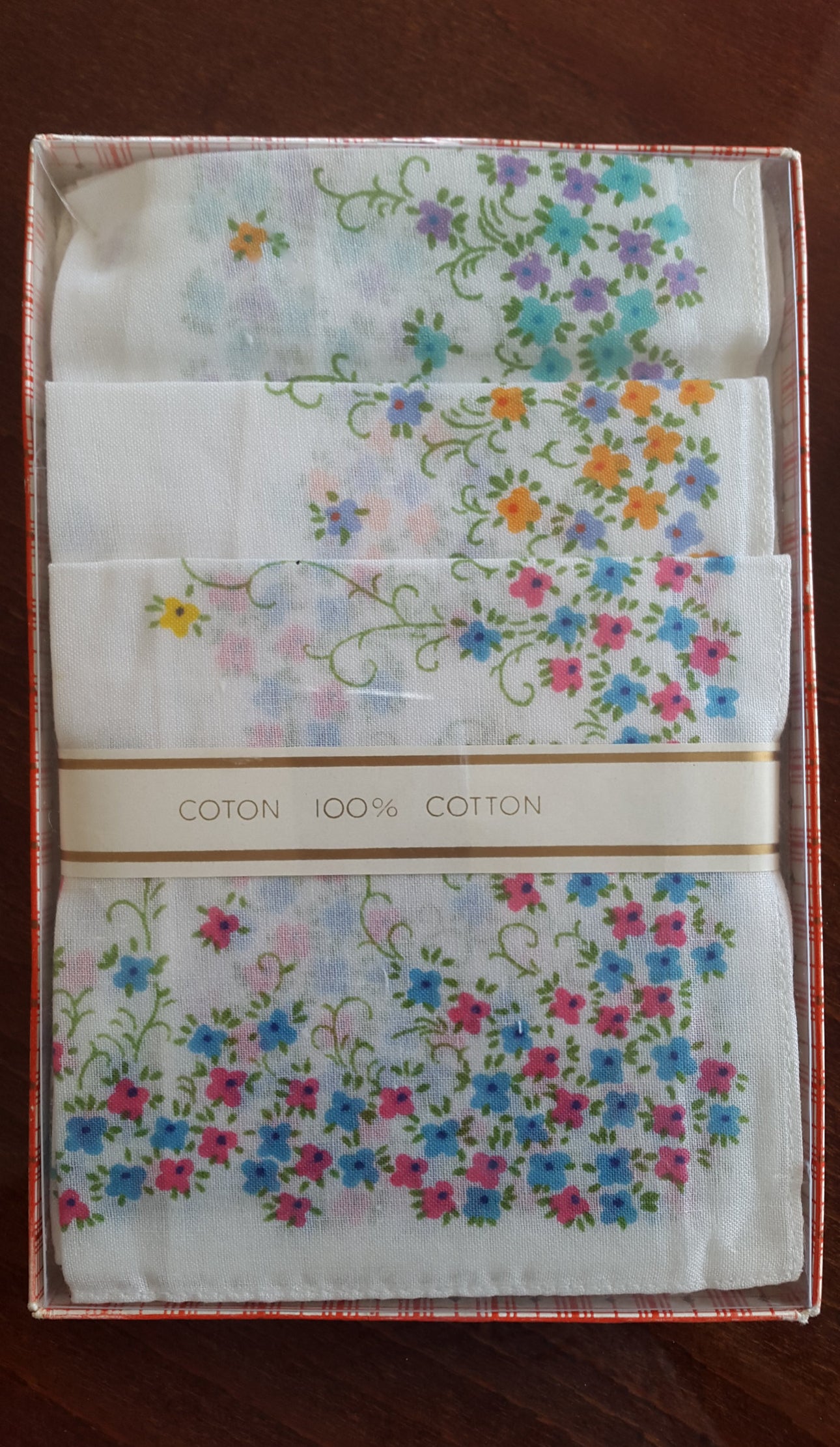 Mouchoirs fleuris en coton