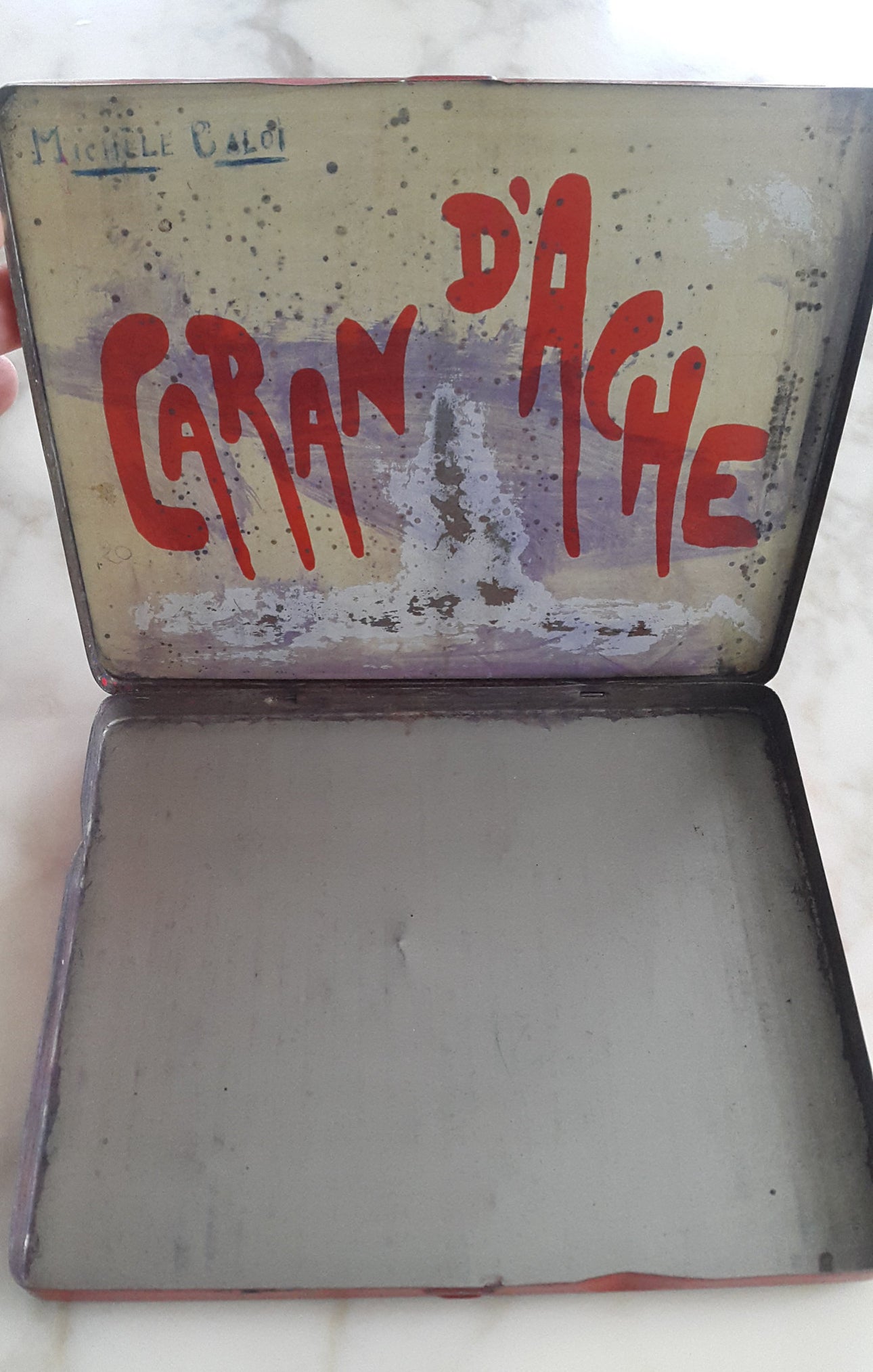 Boite ancienne Caran D'Ache
