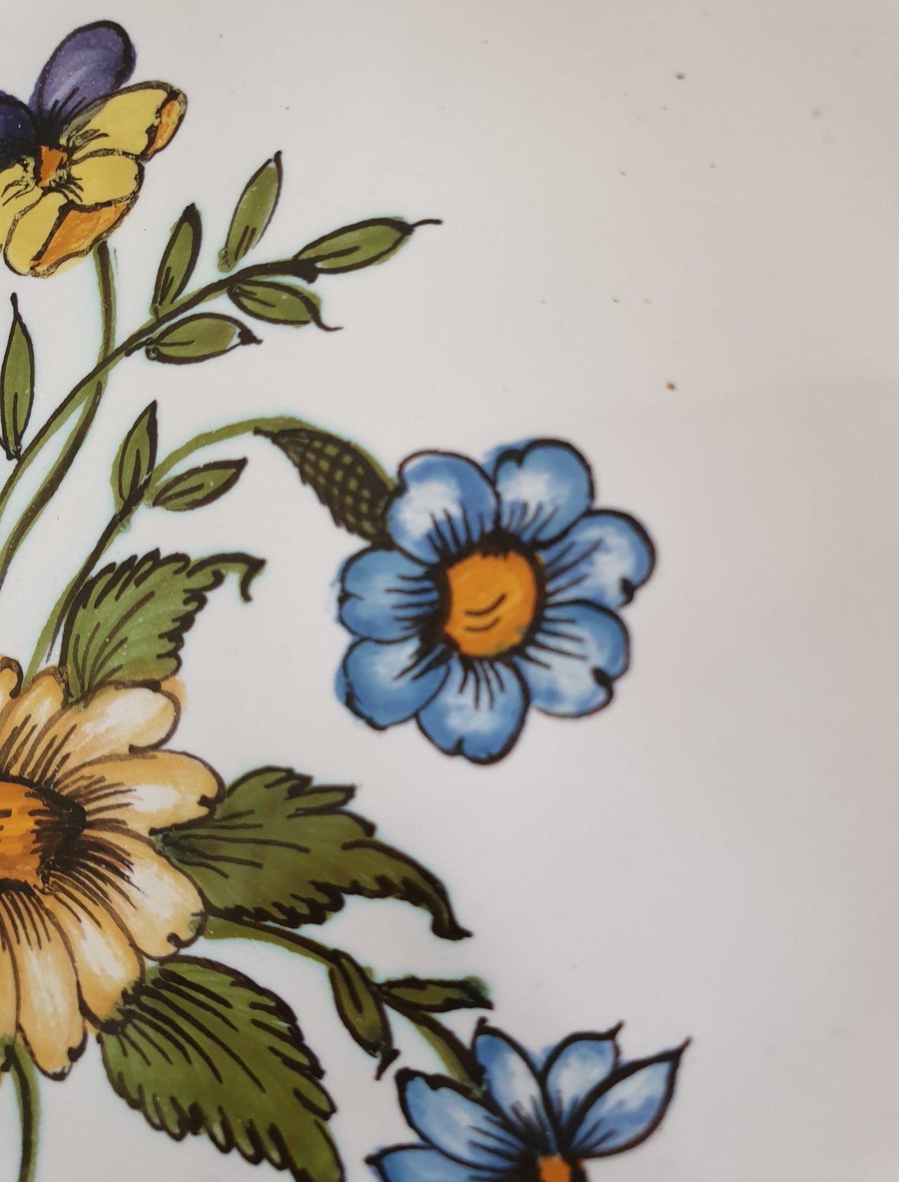 Assiettes faïence Lallier à MOUSTIERS