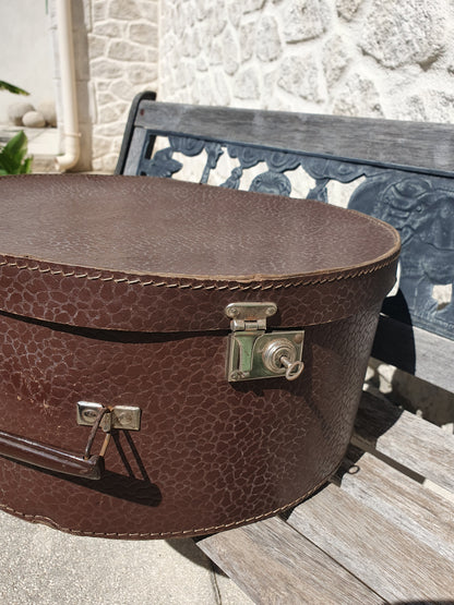 Valise à chapeaux