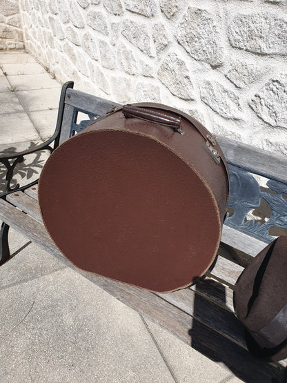 Valise à chapeaux